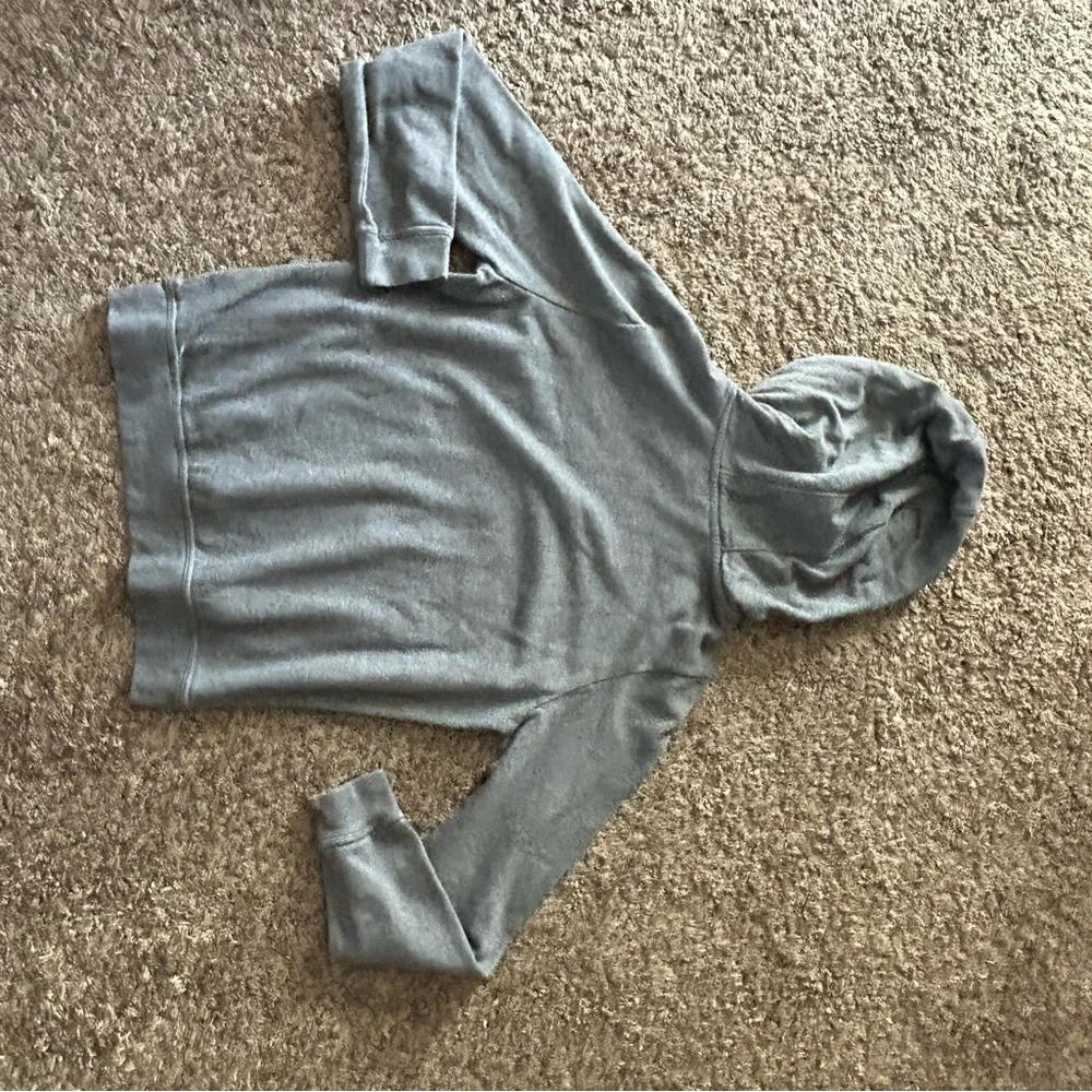 Nike Men's Heather Gray Pullover Hoodie - Picture 4 of 4